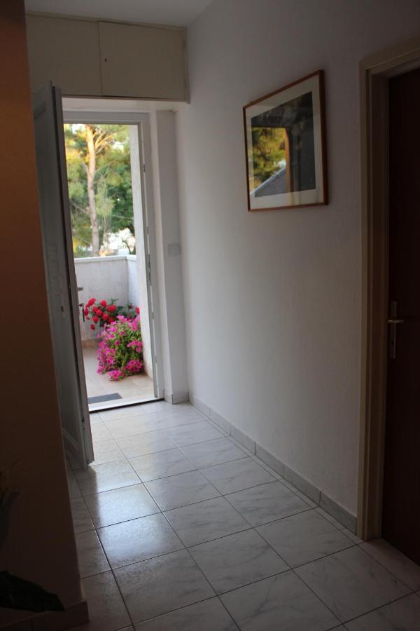 Apartmani Marjana Supetar Exterior foto