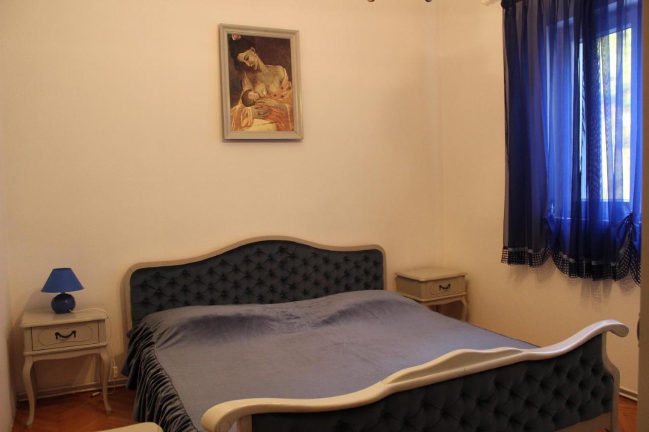Apartmani Marjana Supetar Exterior foto