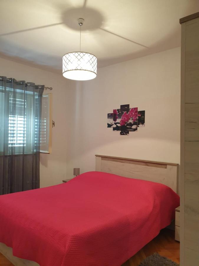 Apartmani Marjana Supetar Exterior foto