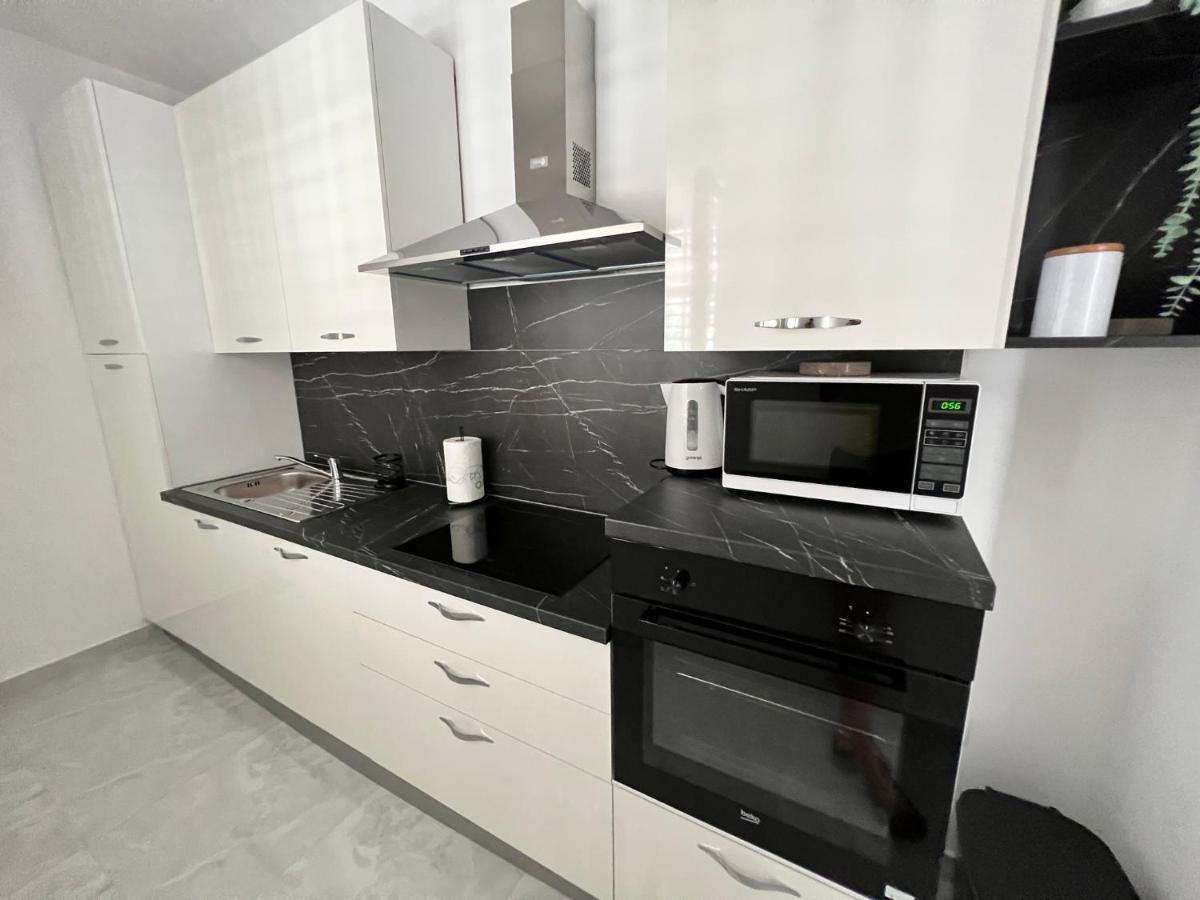 Apartmani Marjana Supetar Exterior foto