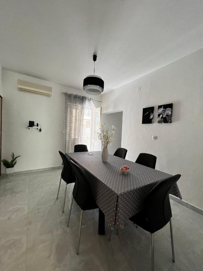 Apartmani Marjana Supetar Exterior foto